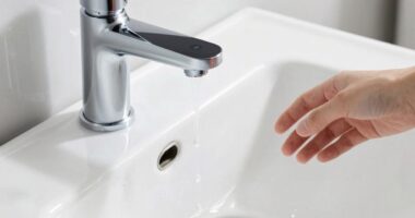 touchless faucet not working